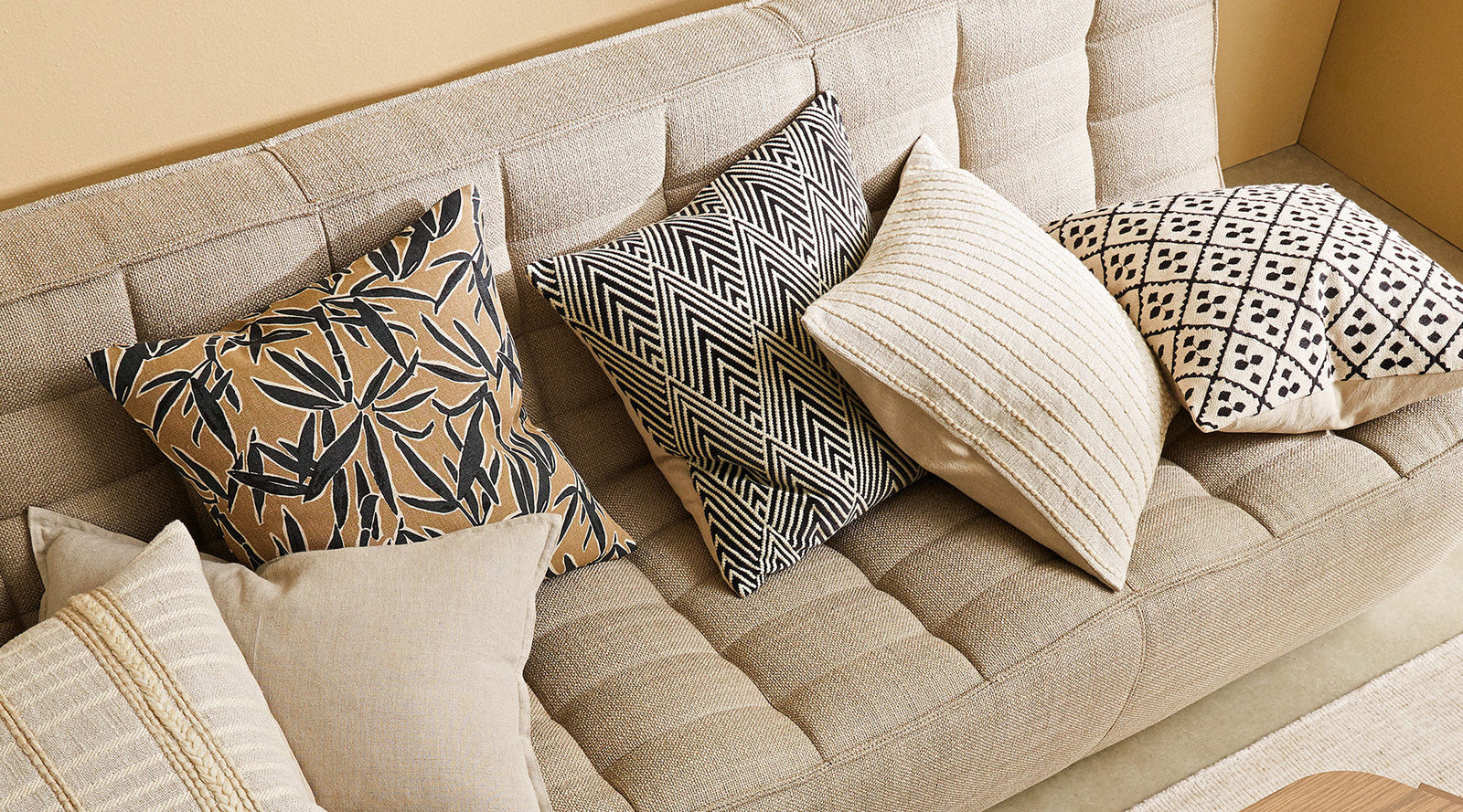 How to use black and neutral when decorating