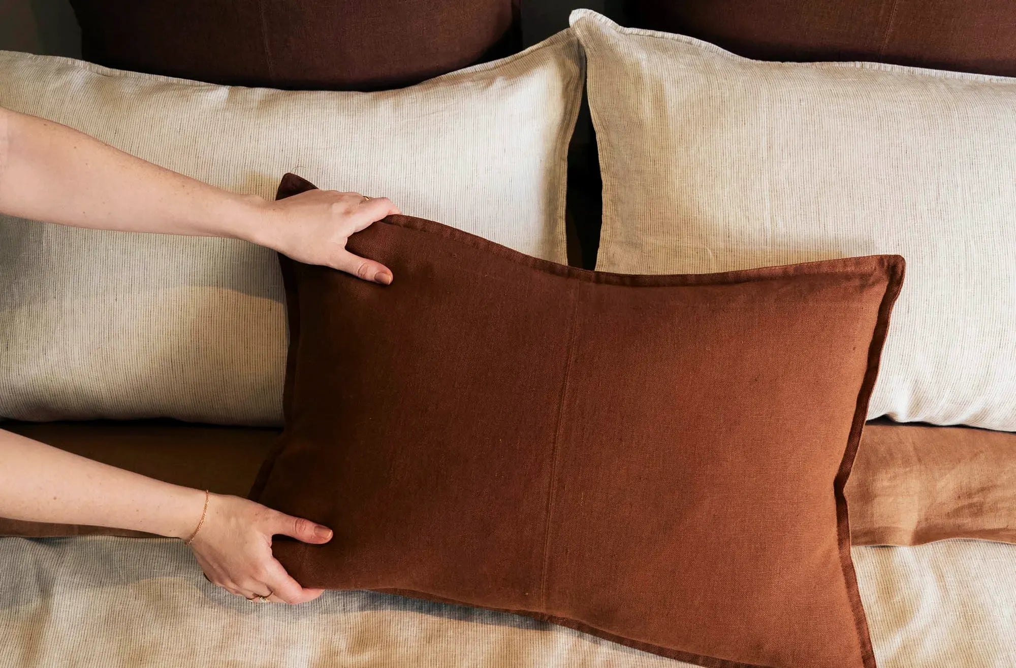 bed styling ideas with cushions