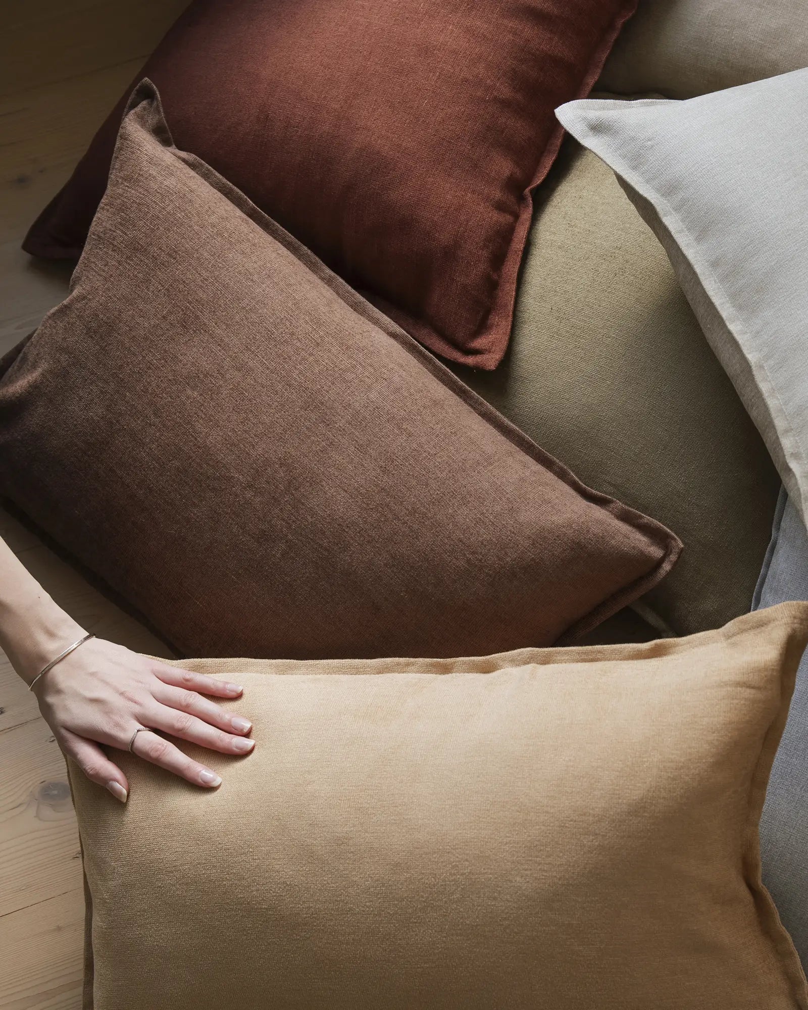 fiore vintage linen