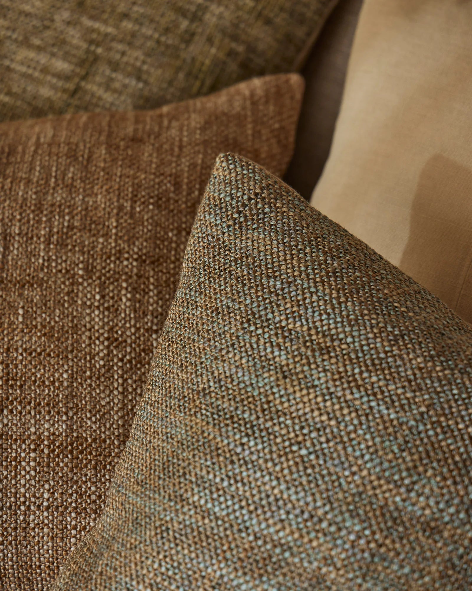 castel chunky cushion