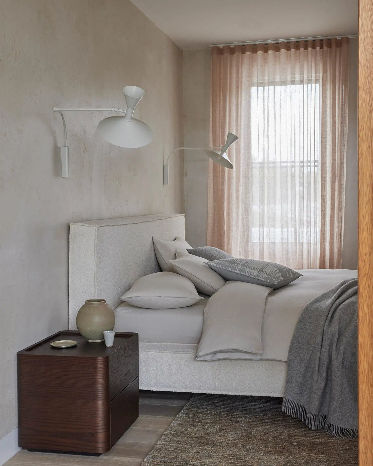 neutral & tonal