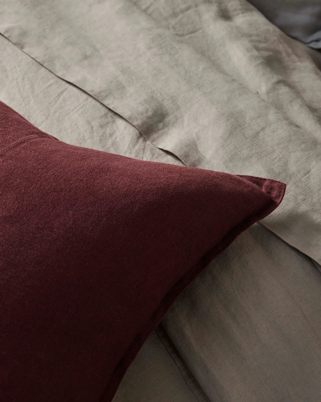 linen, lived in