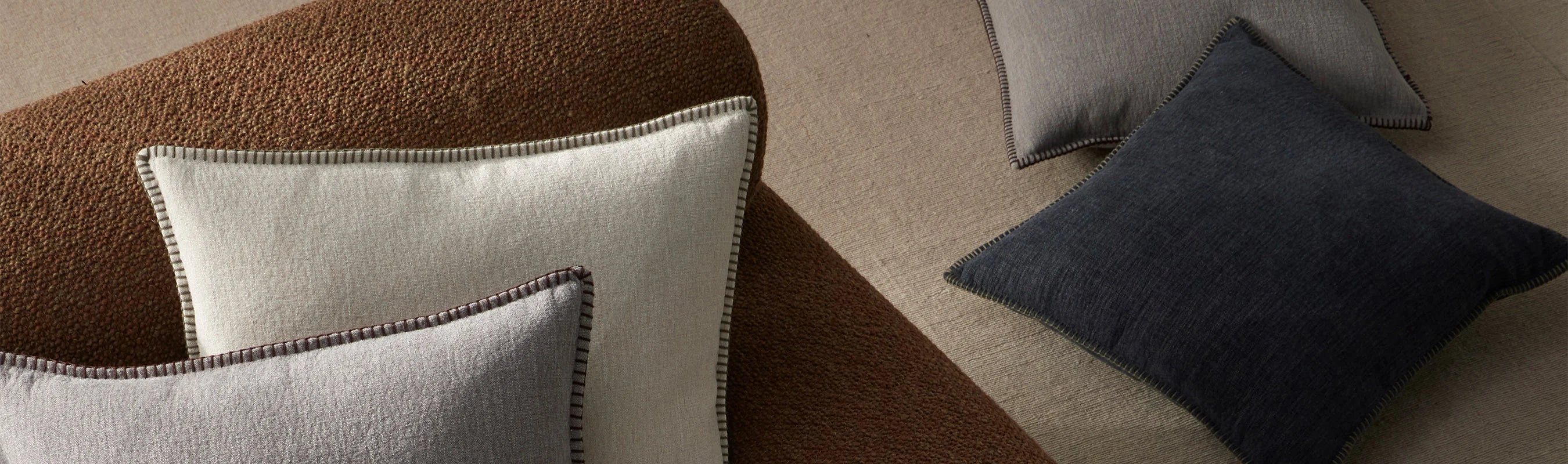 plain & styling cushions